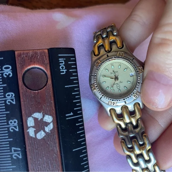 BULOVA Gold Glow in The Dark Numbers & Hands Round Vintage Watch Stainless Steel - Picture 4 of 14